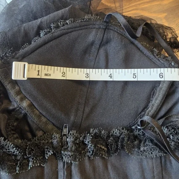 Stunning LIP SERVICE Gothic Whimsy Fairy Gown Corset Dress Black Tulle Lace M - Picture 14 of 15
